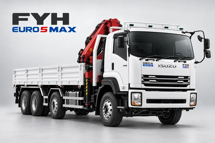 ภาพจำลอง ISUZU FYH พร้อมกระบะเหล็กและเครนสีแดงหลังหัวเก๋ง พร้อมข้อความ FYH EURO 5 MAX