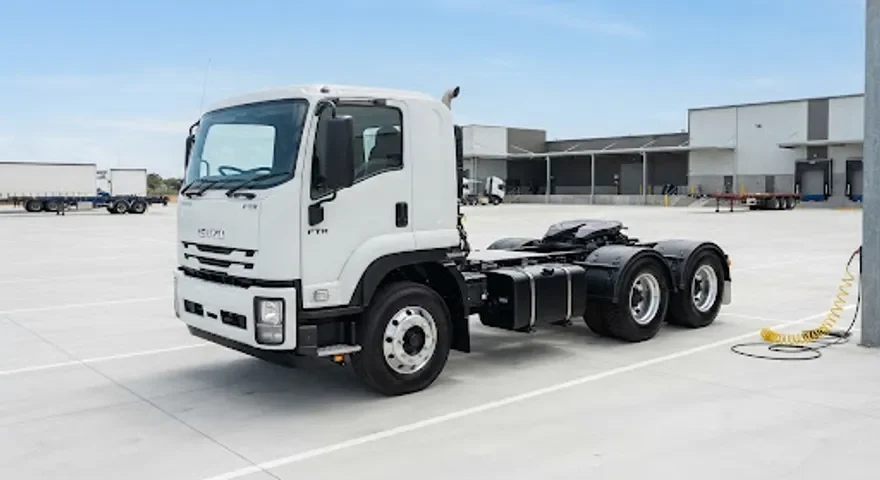 ภาพประกอบ ISUZU FTR TRACTOR รถหัวลาก