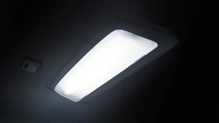 โคมไฟ LED บนเพดานห้องโดยสาร
