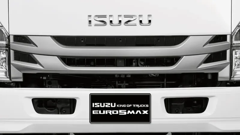 กระจังหน้าสีเงิน Matte Silver ของ Isuzu NQR